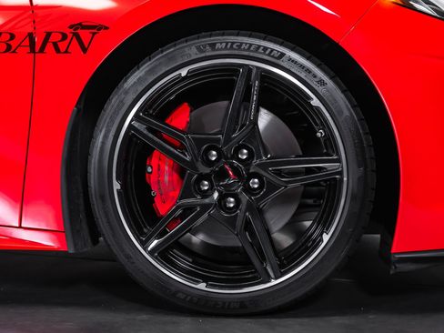 Used 2020 Chevrolet Corvette Stingray Preferred Cpe w/ 2LT Preferred Equipment Group RWD image 21