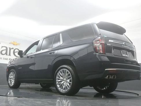 Used 2023 Chevrolet Tahoe Premier w/ Premium Package 2 AWD/4WD image 5
