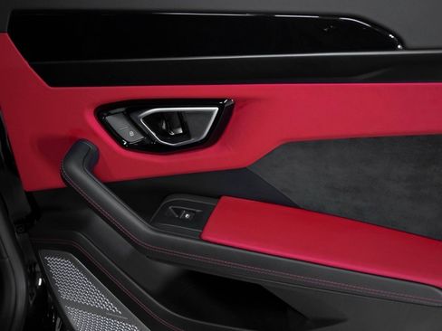 Used 2022 Lamborghini Urus image 57