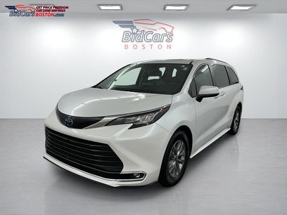 Used 2022 Toyota Sienna XLE w/ XLE Plus Package