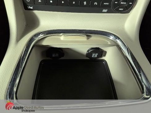 Used 2012 Chrysler Town & Country Limited w/ Luxury Group FWD image 26