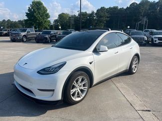 Used 2022 Tesla Model Y Long Range AWD/4WD video 3