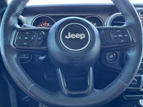 Used 2018 Jeep Wrangler Sport AWD/4WD image 17