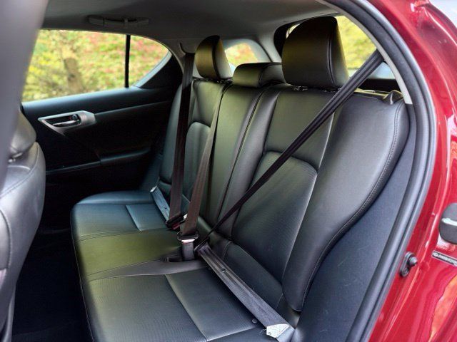 Used 2012 Lexus CT 200h Premium FWD image 34