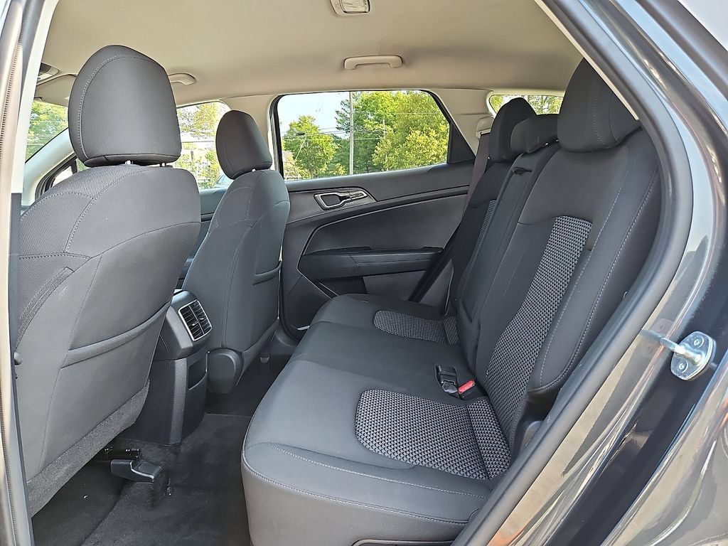 Certified 2023 Kia Sportage LX AWD/4WD image 12