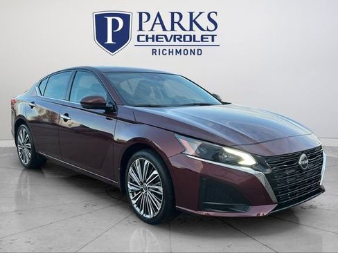 Used 2024 Nissan Altima 2.5 SL image 1