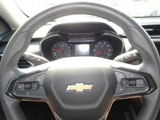 Used 2022 Chevrolet TrailBlazer LT w/ Driver Confidence Package FWD image 24