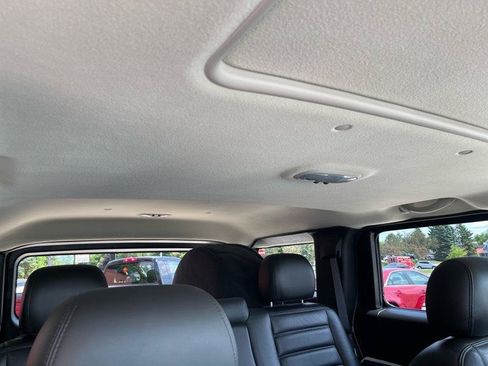 Used 2005 HUMMER H2 w/ Preferred Equipment Group AWD/4WD image 62