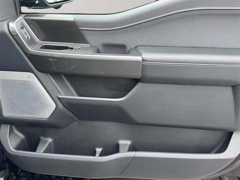 Used 2022 Ford F150 Lariat w/ Equipment Group 502A High image 33