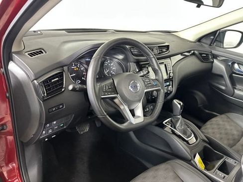 Used 2022 Nissan Rogue Sport SV w/ Technology Package image 13