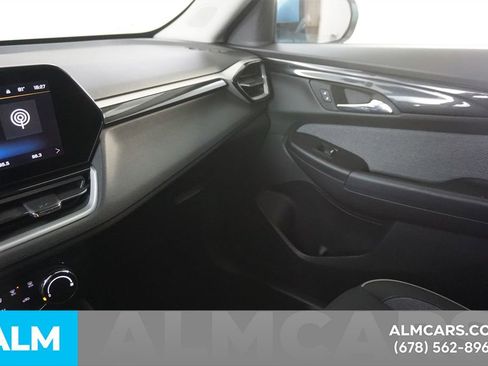 Used 2025 Chevrolet TrailBlazer LT AWD/4WD image 41