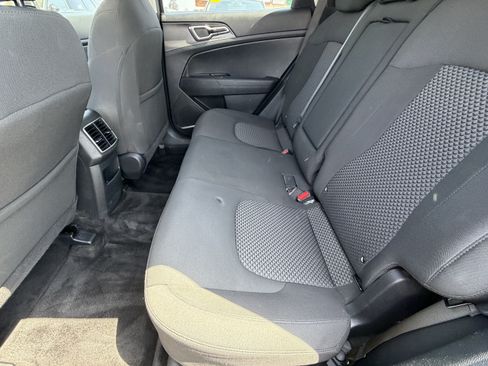Used 2025 Kia Sportage LX FWD image 25