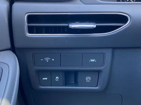 Used 2020 Hyundai Sonata Limited image 10