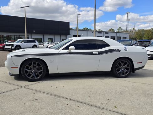 Used 2017 Dodge Challenger R/T Plus image 4