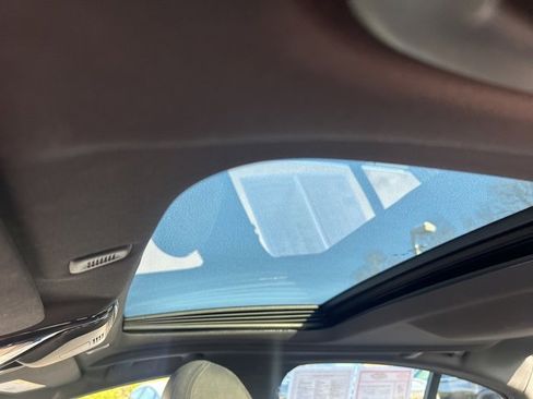 Used 2023 BMW 540i xDrive w/ Premium Package image 26