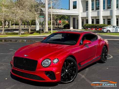 Used 2024 Bentley Continental GT V8 image 8
