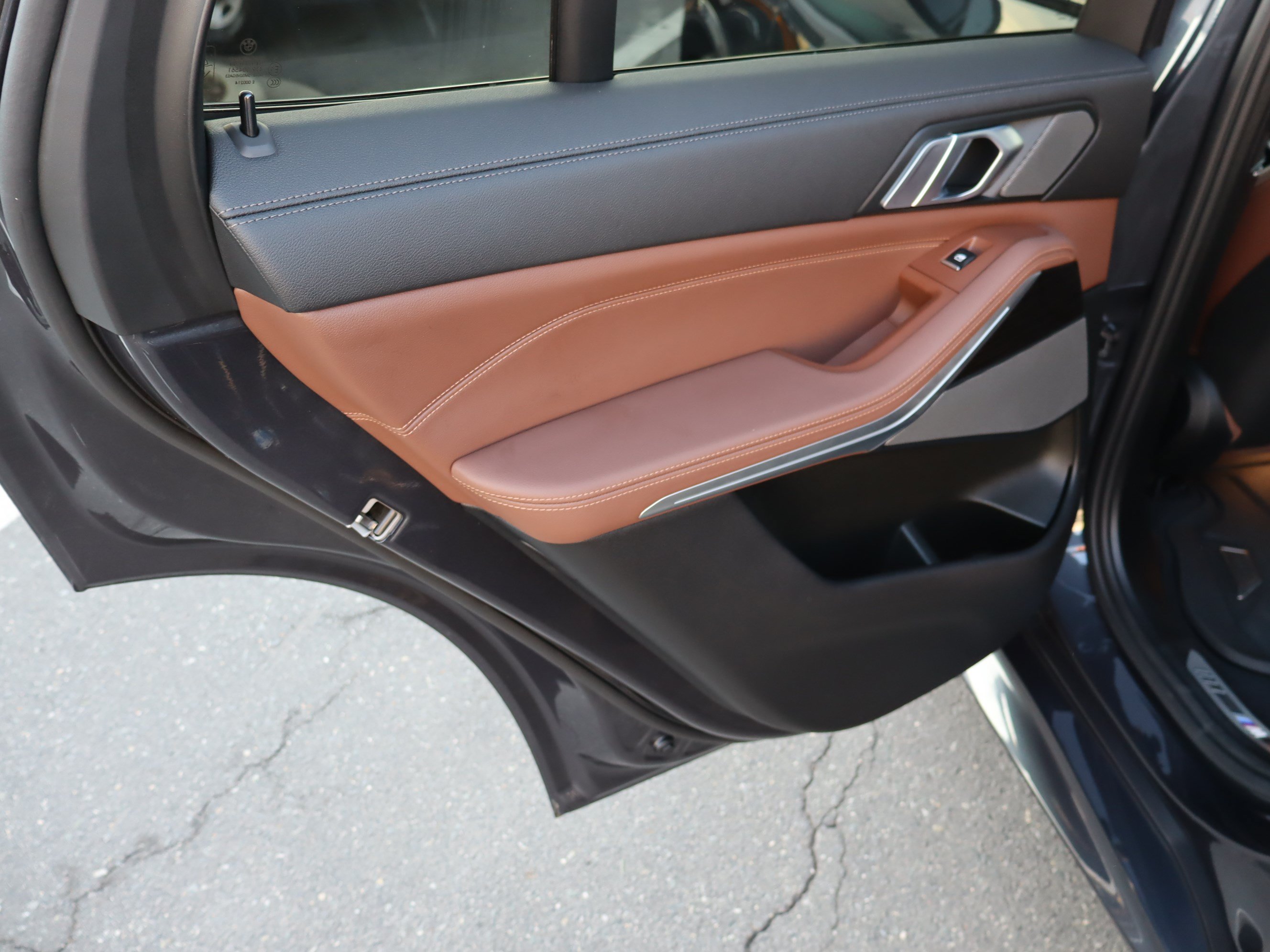 Used 2021 BMW X5 M50i AWD/4WD image 31