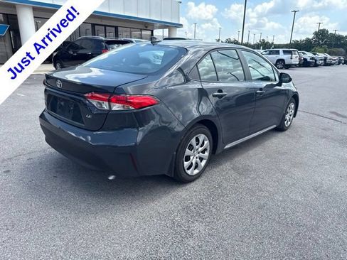 Used 2025 Toyota Corolla LE FWD image 3