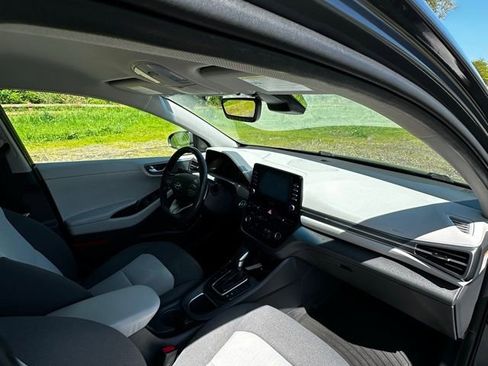 Used 2020 Hyundai Ioniq SEL FWD image 27