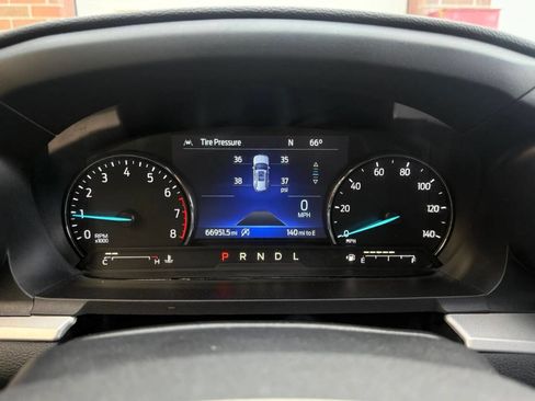 Used 2021 Ford Explorer XLT w/ Equipment Group 202A AWD/4WD image 20