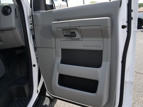 Used 2014 Ford E-350 and Econoline 350 XL w/ Power Windows & Locks Group RWD image 40
