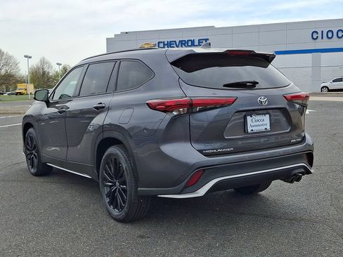 Used 2023 Toyota Highlander XSE AWD/4WD image 7