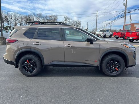 New 2026 Nissan Rogue SV image 4