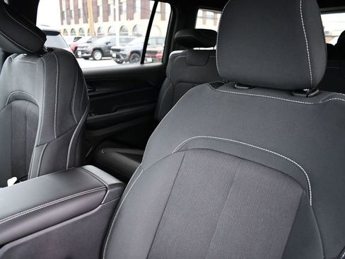New 2026 Jeep Grand Cherokee L 4WD image 12