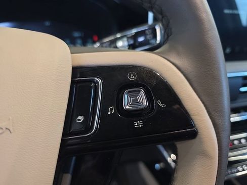 Used 2023 Lincoln Corsair Reserve w/ Equipment Group 201A image 19