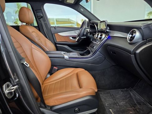 Certified 2022 Mercedes-Benz GLC 43 AMG 4MATIC image 19