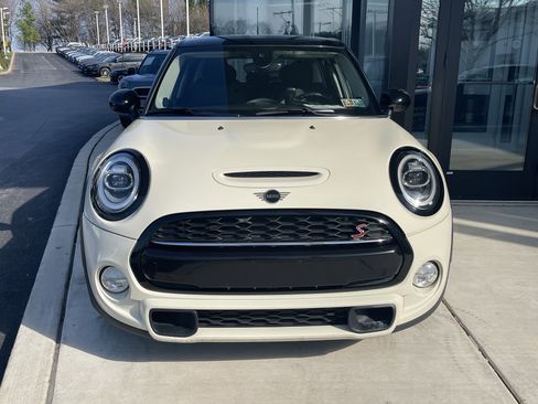 Used 2019 MINI Cooper S w/ Premium Package image 2