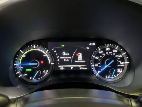 Used 2021 Toyota Highlander XLE AWD/4WD image 25