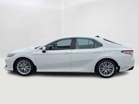 Certified 2020 Toyota Camry XLE image 10