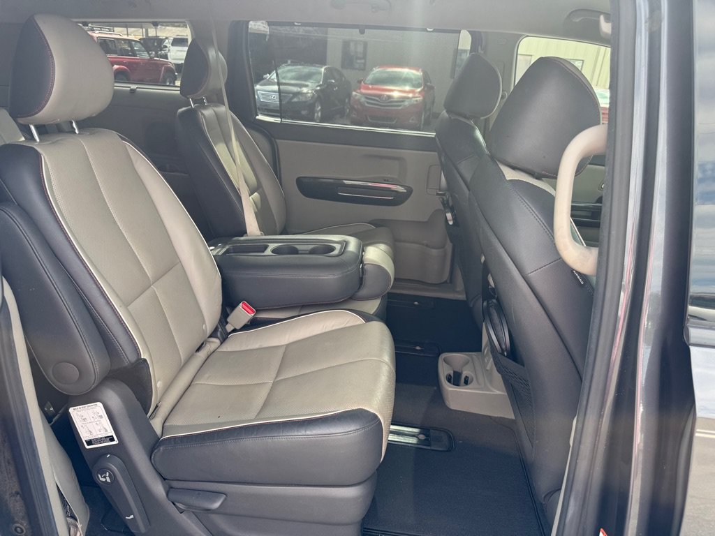 Used 2016 Kia Sedona SX FWD image 15