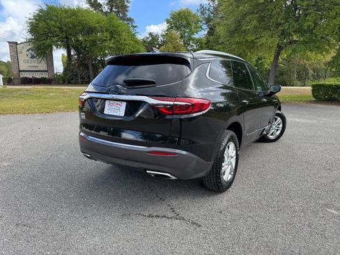 Used 2020 Buick Enclave Essence image 37