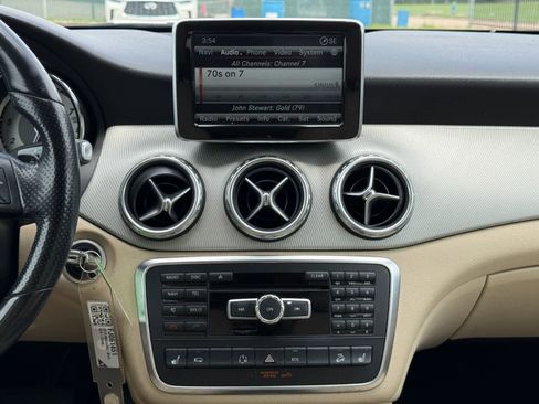 Used 2015 Mercedes-Benz GLA 250 4MATIC image 13