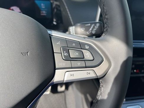 Certified 2025 Volkswagen Atlas Cross Sport SEL R-Line image 30