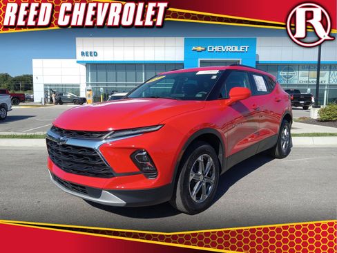Certified 2024 Chevrolet Blazer LT w/ Convenience Package FWD image 1