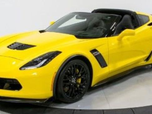 Used 2015 Chevrolet Corvette Z06 w/ 3LZ Preferred Equipment Group RWD image 1