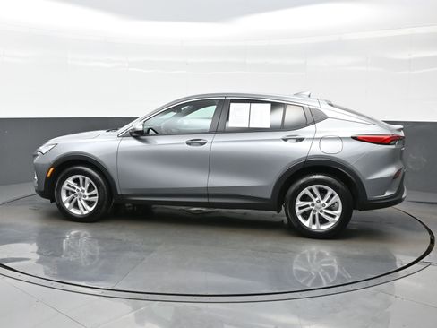 Used 2025 Buick Envista Preferred w/ Convenience II Package FWD image 3