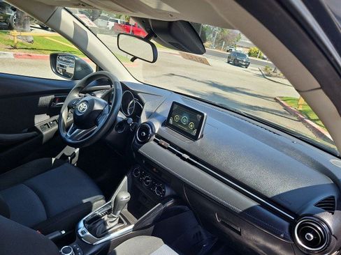 Used 2018 Toyota Yaris iA FWD image 28