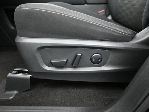 Used 2024 Nissan Pathfinder SV AWD/4WD image 16