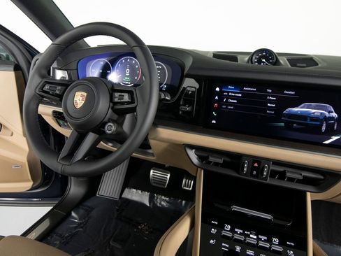 New 2026 Porsche Cayenne S image 33