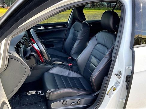 Used 2017 Volkswagen GTI Autobahn image 9
