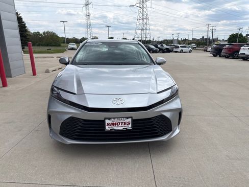 Used 2026 Toyota Camry LE FWD image 7
