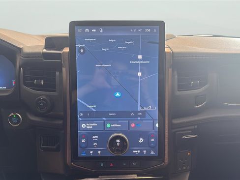 Used 2024 Ford F150 Lightning Lariat image 18