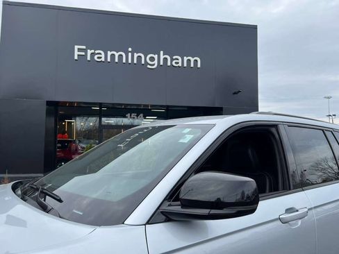 Used 2024 Jeep Grand Cherokee Altitude image 10