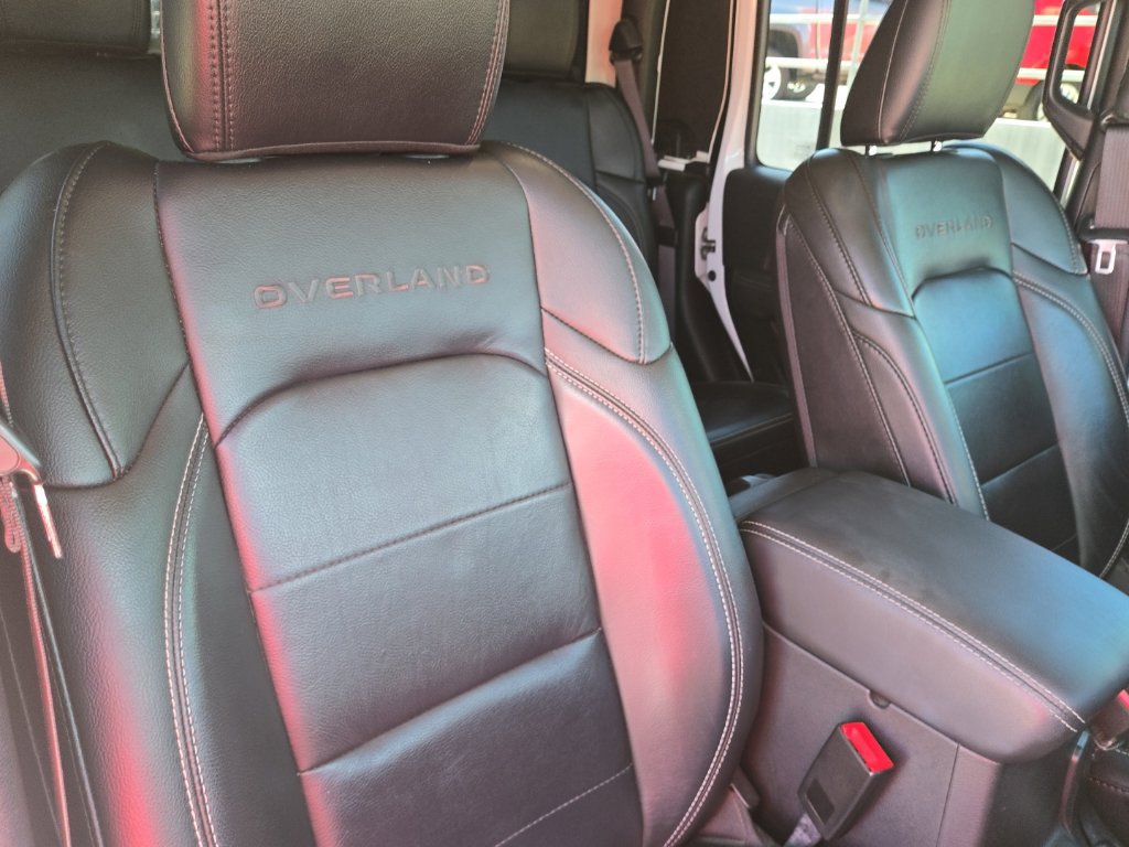 Used 2020 Jeep Gladiator Overland AWD/4WD image 19