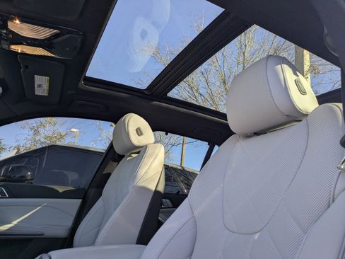 Used 2024 BMW X5 xDrive50e w/ Executive Package image 4