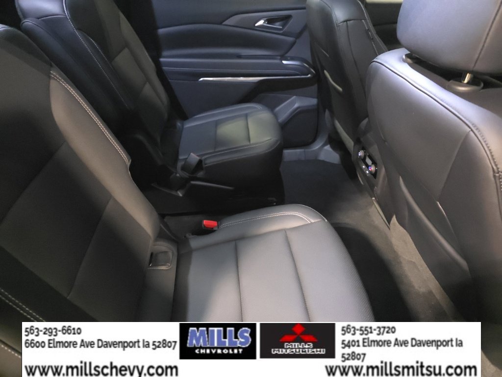 Used 2024 Chevrolet Traverse LT w/ Midnight/Sport Edition AWD/4WD image 21